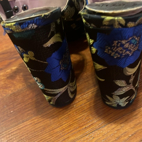 Brocade metallic platform sandals, 6.5 - Picture 9 of 10